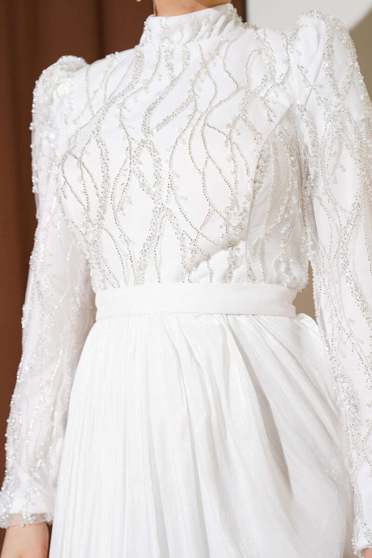 Pullu Taşlı Kuşaklı Abiye Elbise Beyaz