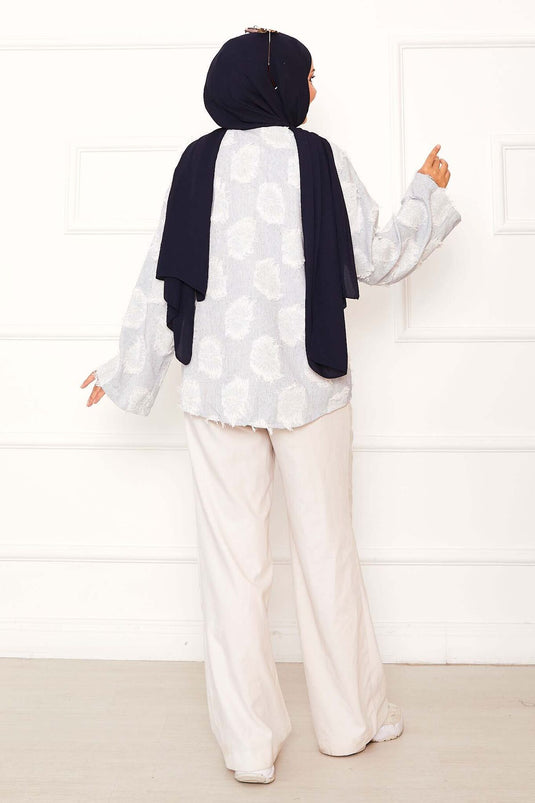 Kimono noué devant à détails de pompons bleu marine