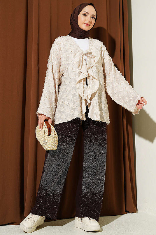 Kimono beige à pompons et volants avec lien en corde