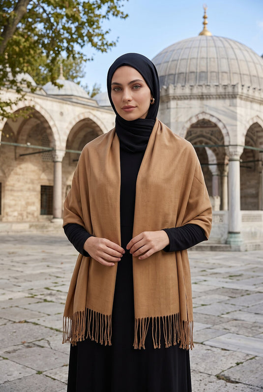 Sciarpa Spalla Con Frange Camel
