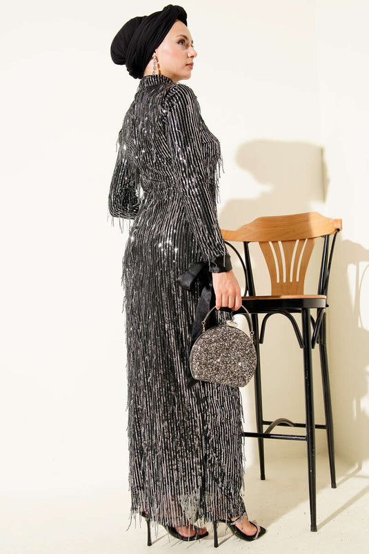Robe de soirée à paillettes et pompons noir argenté