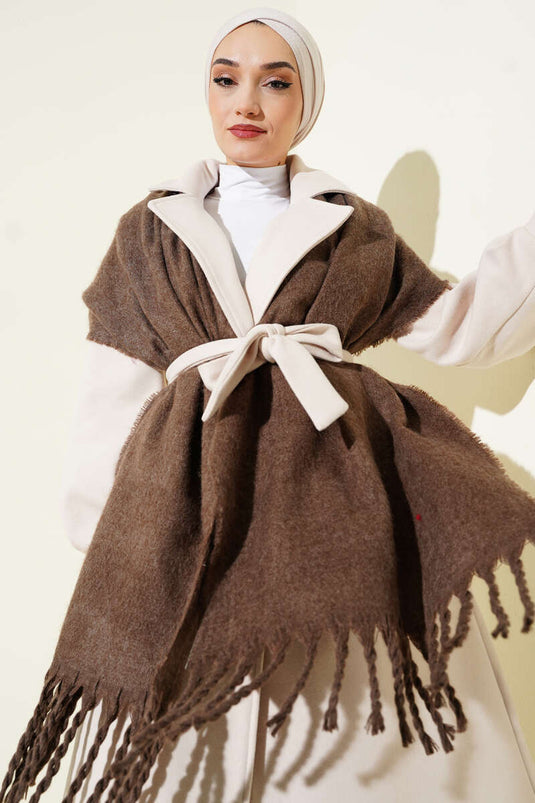 وشاح كتف ناعم مزين بشرابات بني