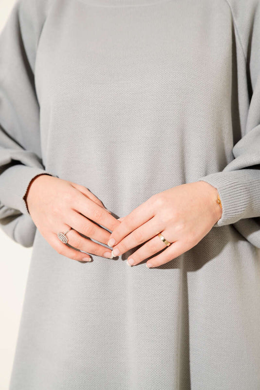 فستان محبوك بأكمام واسعة، رمادي داكن