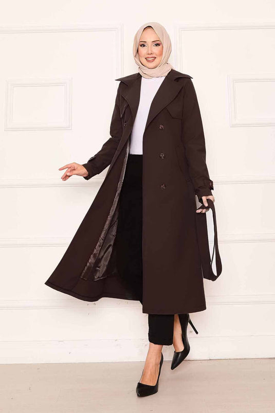 معطف ترنش مريح مزدوج الصدر مزود بأزرار وأكمام قابلة للتعديل، بني