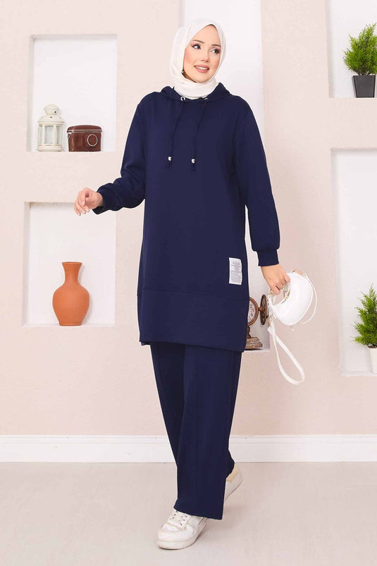 بدلة حجاب من قطعتين بغطاء رأس وشعار ريلاكس، أزرق داكن