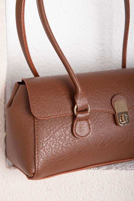 Retro Lock Detailed Baguette Bag Tan