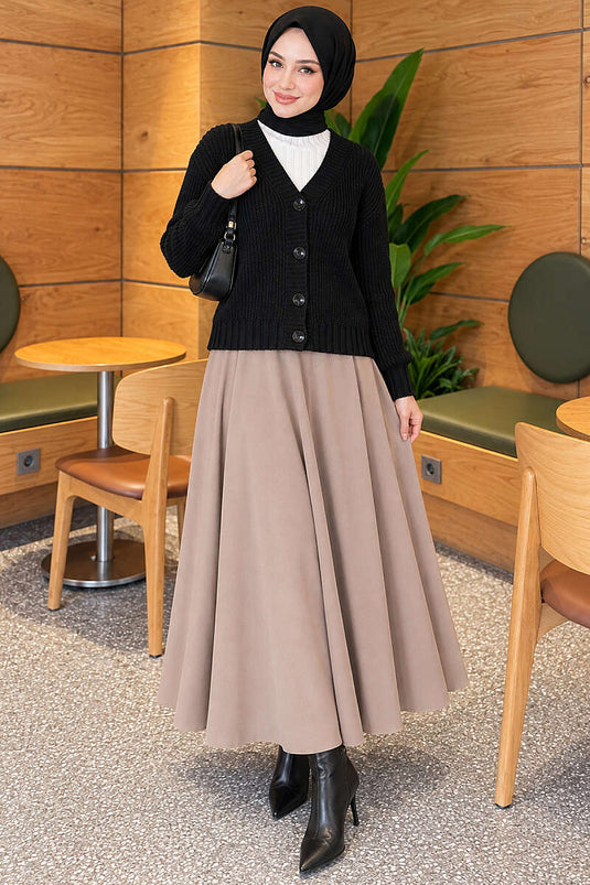 Gilet En Maille Noir À Boutons Et Rayures