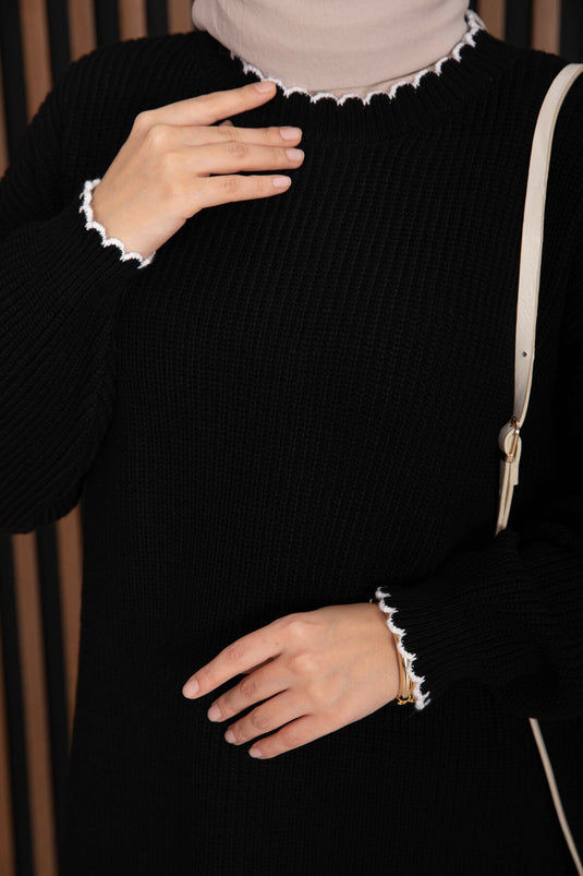 كنزة تريكو واسعة الحجم مضلعة باللون الأسود