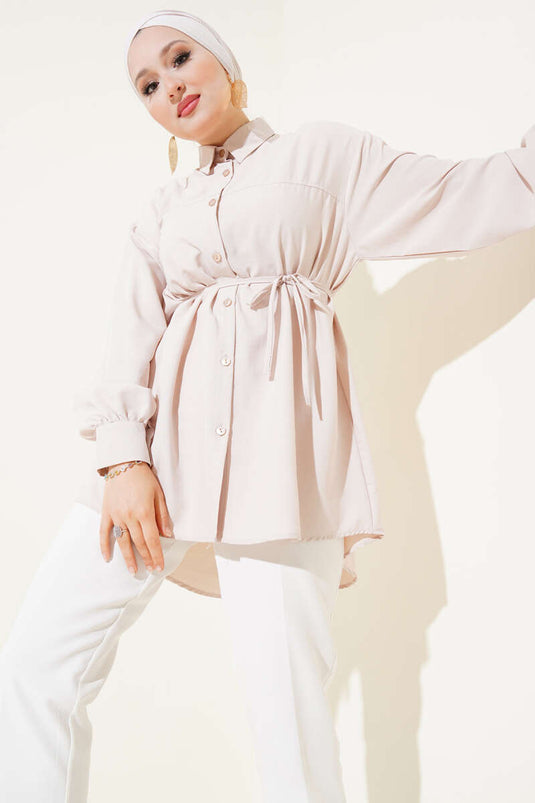 قميص مع حزام حبل مخيط باللون البيج