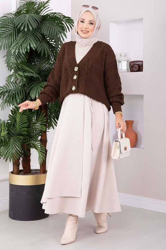 Braune Strickjacke Mit Haarzopf-Muster Und Knöpfen
