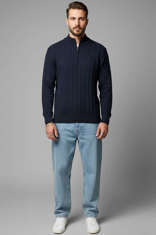 كنزة صوفية زرقاء داكنة بسحاب أمامي وتفاصيل حياكة كابل