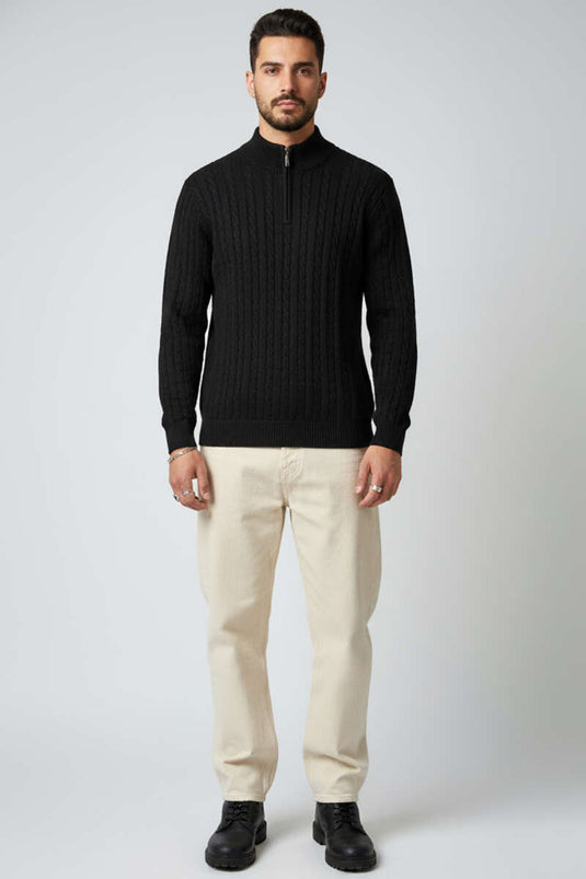 سترة صوفية سوداء بسحاب مزينة بضفيرة شعر