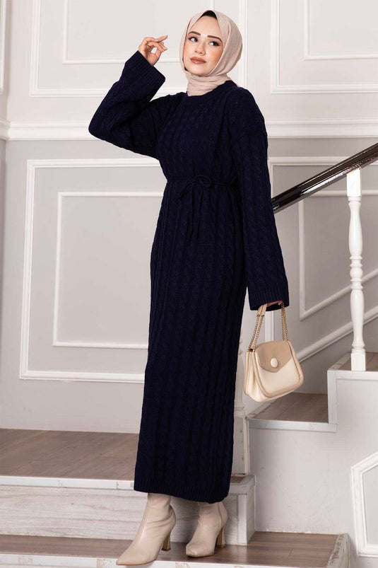 Robe tricotée avec tresse, bleu marine