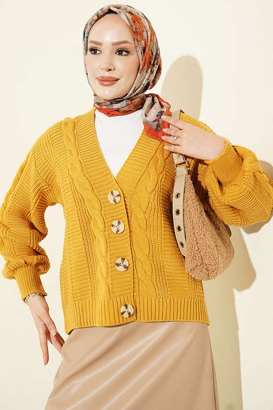Kurzer Senf-Button-Strickcardigan