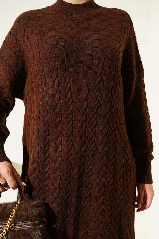 فستان محبوك منقوش ومضفر للشعر، لون بني فاتح