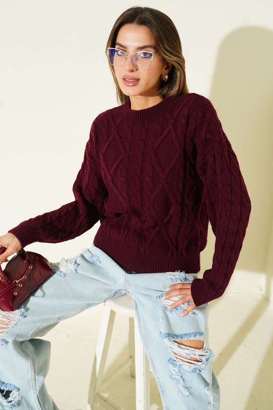 كنزة صوفية محبوكة بنقوش بارزة، لون عنابي