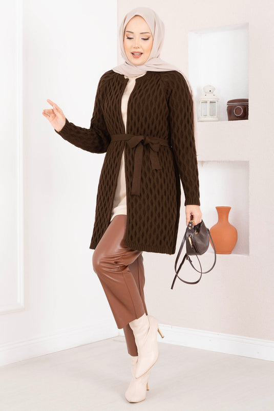 Gilet en maille à ceinture tressée, marron