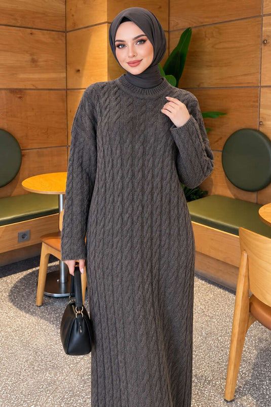 Robe En Maille Basique À Tresses Et Couleur Anthracite