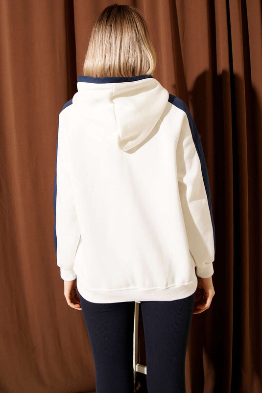 سويت شيرت بغطاء رأس مطبوع من ساشنو، لون بيج فاتح