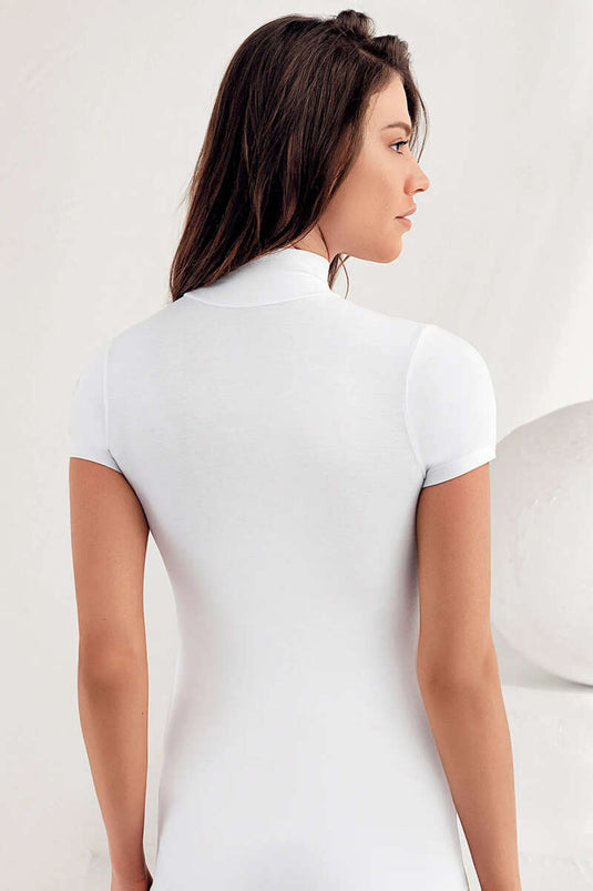 Şahinler Bayan Kısa Kol Dik Yaka Body Beyaz