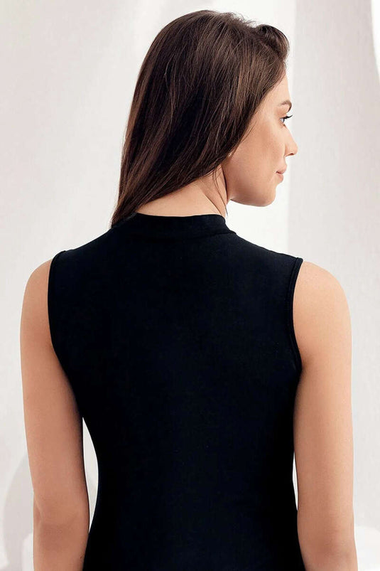 بدلة جسم نسائية من الليكرا بدون أكمام وياقة واقفة من Şahinler باللون الأسود