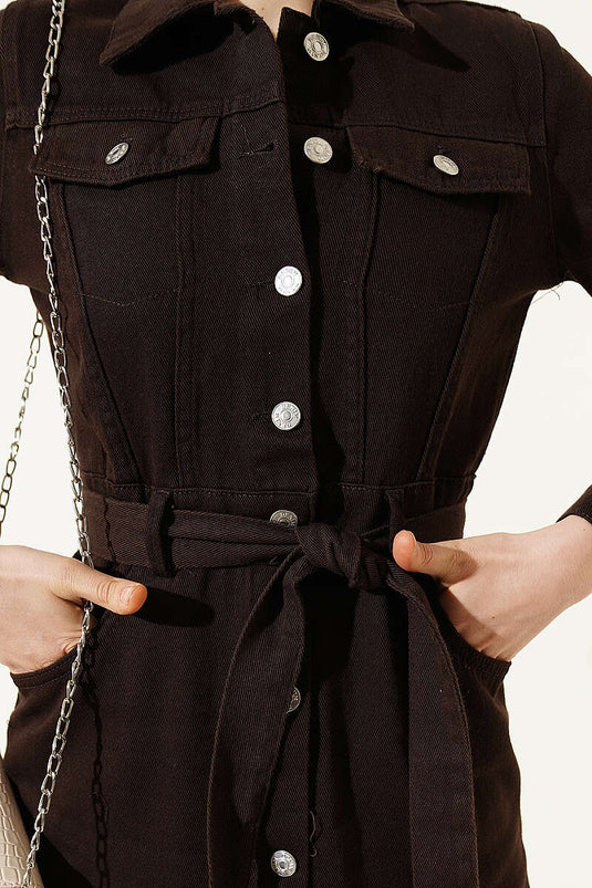Robe en jean ceinturée avec poches, couleur café