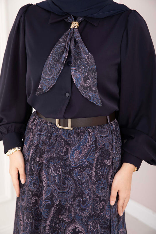 Chemise à foulard imprimé et jupe ceinturée ensemble bleu marine