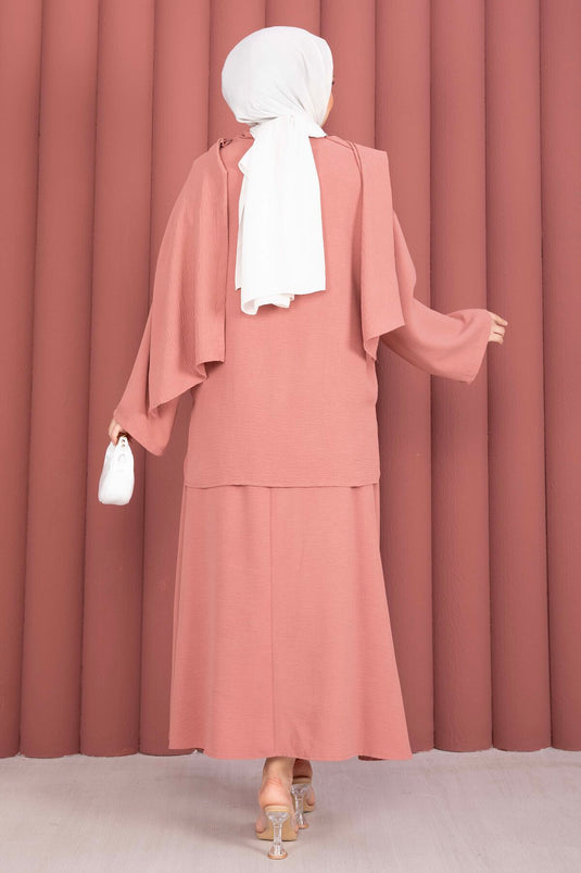 Ensemble trois pièces avec jupe et détail foulard couleur poudre