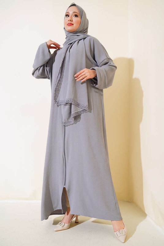 عباية مطاطية بأكمام شال باللون الرمادي