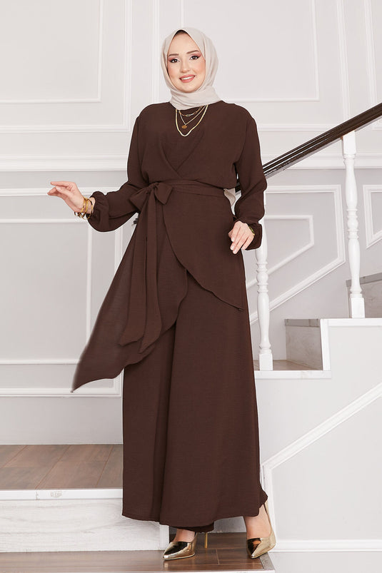 طقم حجاب أيروبين فضفاض من قطعتين باللون البني القهوة