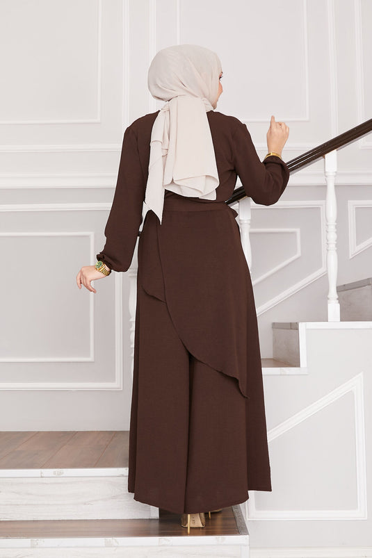 طقم حجاب أيروبين فضفاض من قطعتين باللون البني القهوة