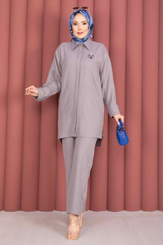 Ensemble tunique ample et pantalon gris pour modest fashion