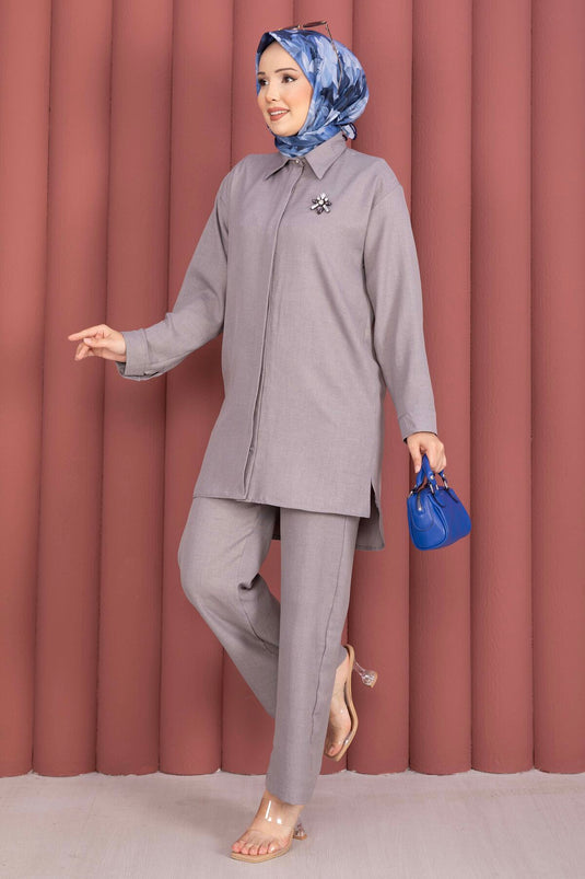 Ensemble tunique ample et pantalon gris pour modest fashion