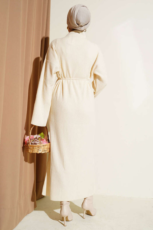 Robe décontractée en tricot avec ceinture beige