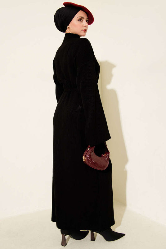 Robe décontractée en tricot avec ceinture noire