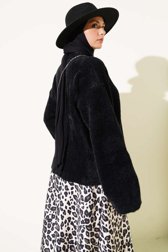 سترة تريكو أساسية كاجوال بلحية سوداء