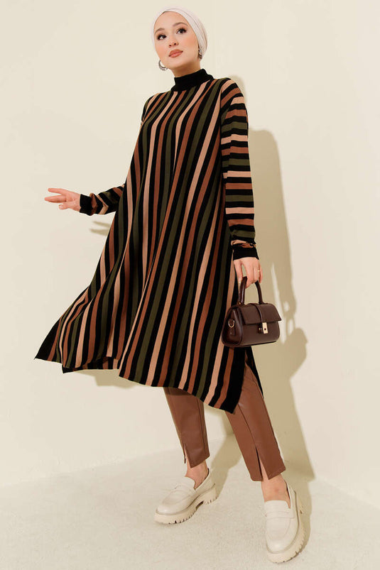 Tunique longue ample à rayures en maille noire.