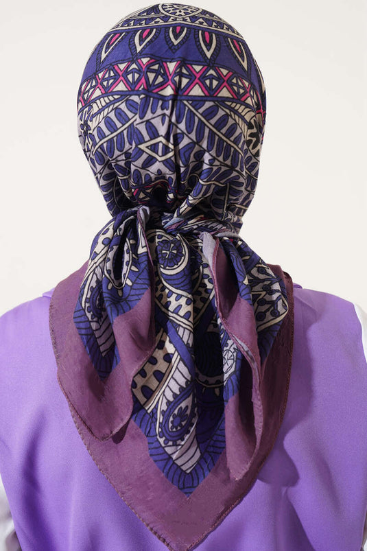 Spiral Motif Bamboo Scarf Magenta