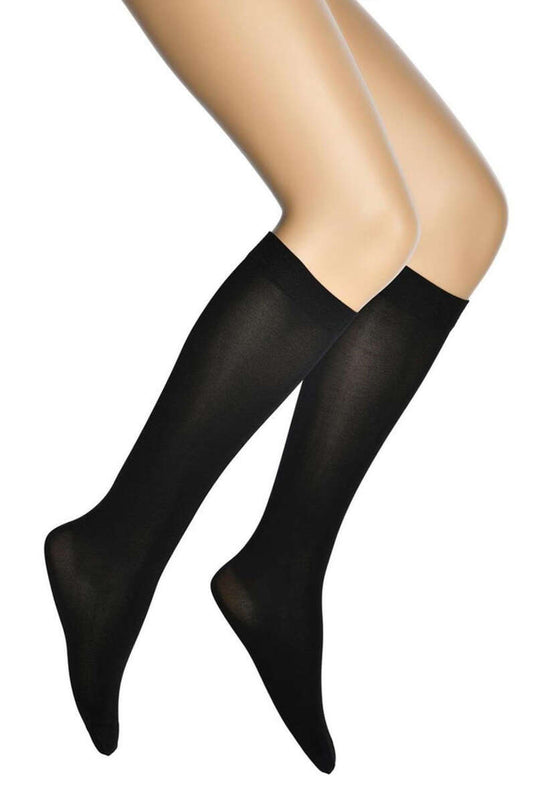Chaussettes pour femmes en satin texturé, coloris noir 500