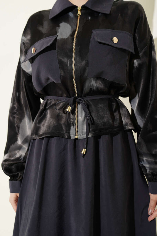Ensemble blouse et jupe avec poche poitrine en satin, couleur fumée