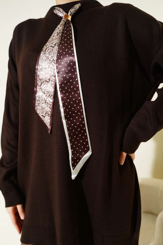 Tunique en tricot à col satin avec foulard marron