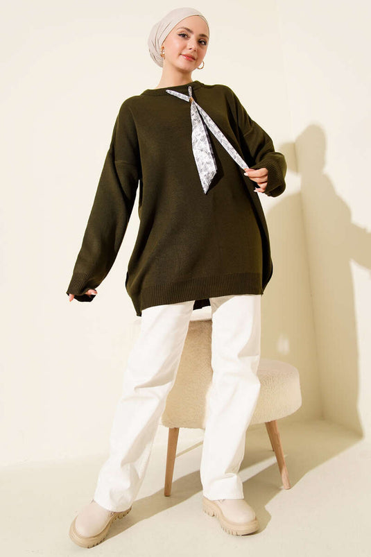 Maglia tunica in maglia con sciarpa a collo a satin, colore verde oliva