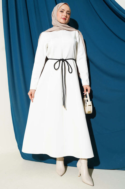 Abito con cintura e dettagli scuba color ecru