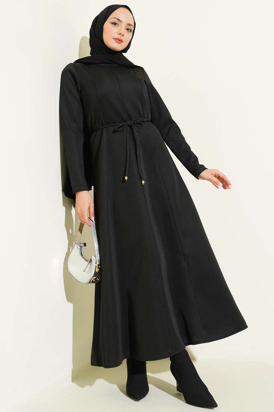 فستان بحزام مفصل من سكوبا باللون الأسود