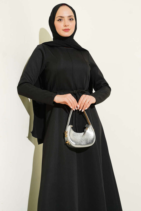 فستان بحزام مفصل من سكوبا باللون الأسود