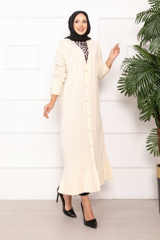 Cardigan long en maille boutonnée à perles écru