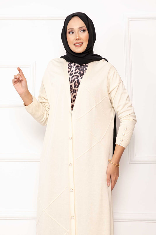 Cardigan long en maille boutonnée à perles écru