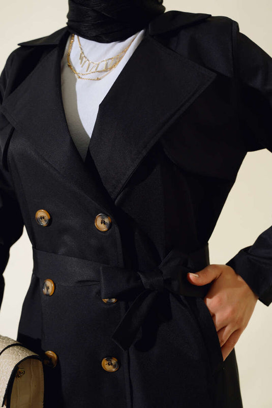 معطف واقٍ من المطر بحزام وثمانية أزرار، أسود