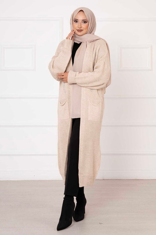 سترة صوفية محبوكة ومزينة باللؤلؤ من ثيسالونيكي