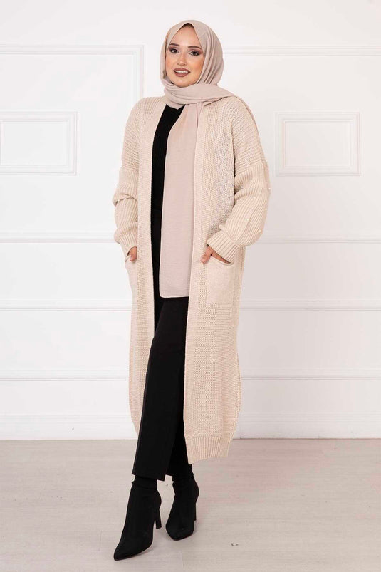 سترة صوفية محبوكة ومزينة باللؤلؤ من ثيسالونيكي